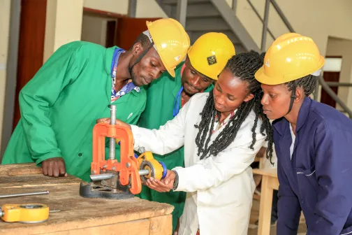 Praktisches Training an TVET Inistitutionen